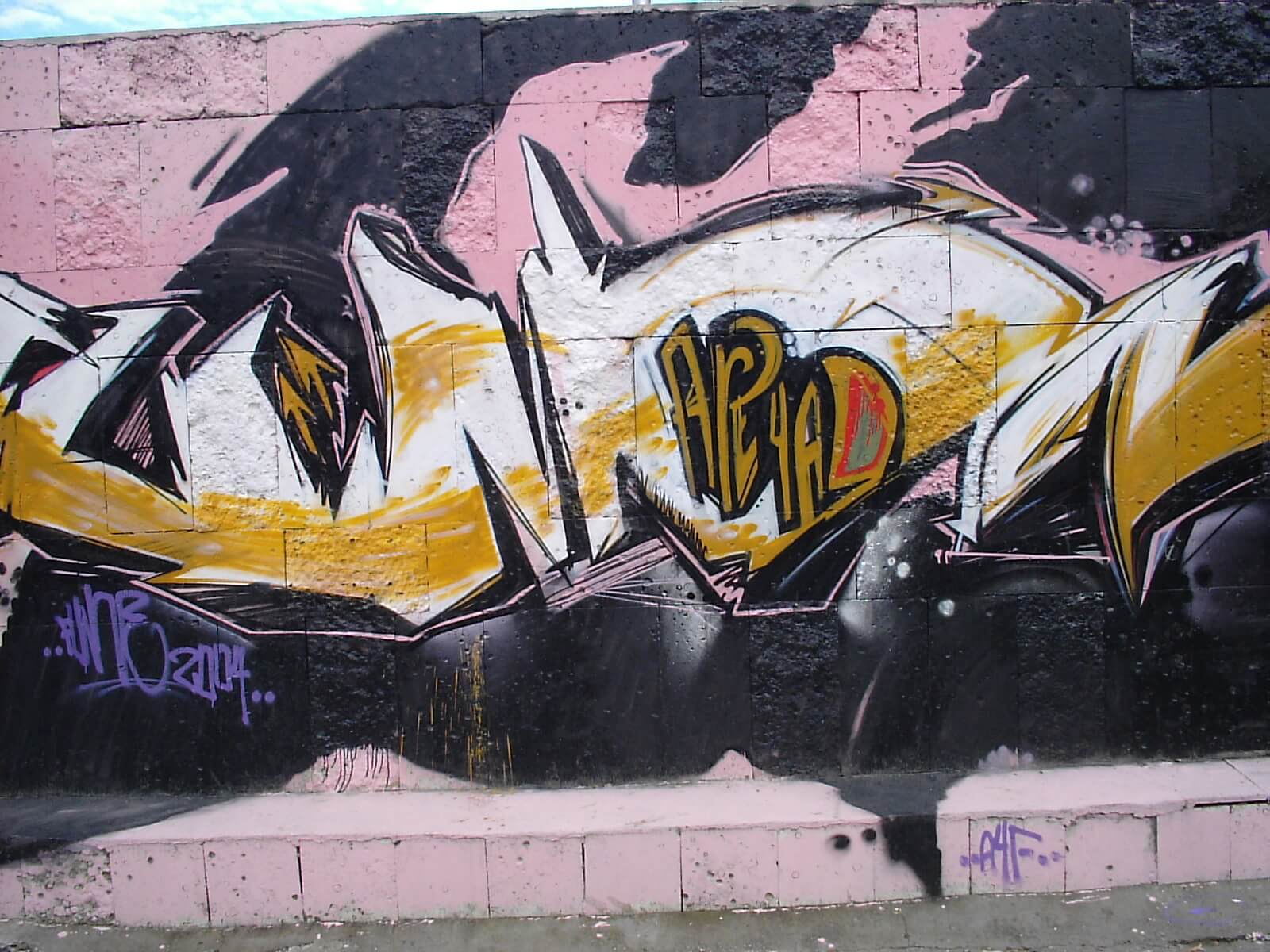 North-East side battle 2004